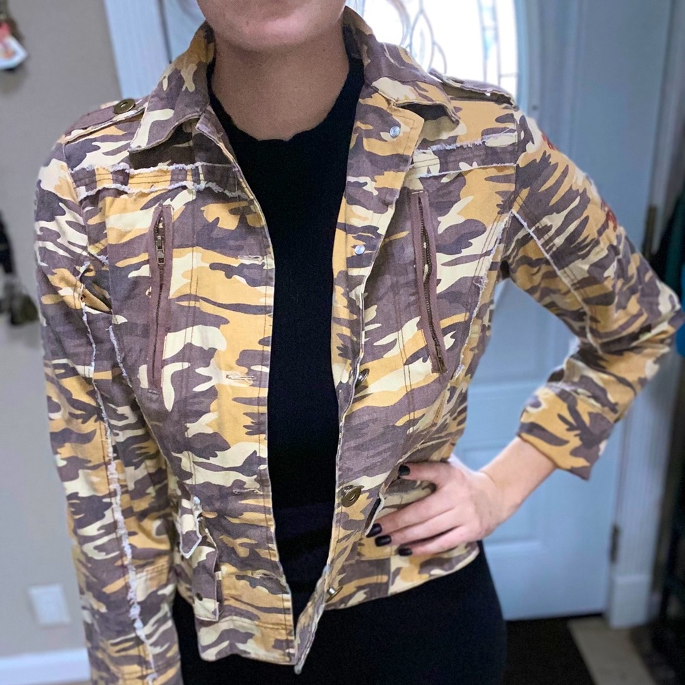 AZIZ Embroidered Distressed Camouflage Jacket
